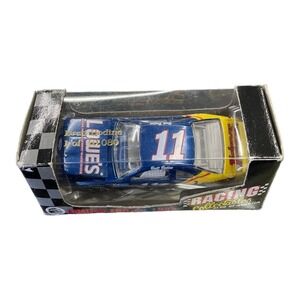 Brett Bodine Lowes 1/64 Open Hood RCCA 1995 Action